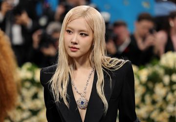Rose BLACKPINK Dikonfirmasi Tampil di The Howard Stern Show